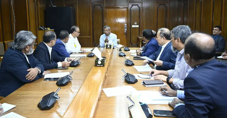 বিজিএমইএ প্রতিনিধিদলের সঙ্গে বাংলাদেশ ব্যাংক গভর্নরের বৈঠক